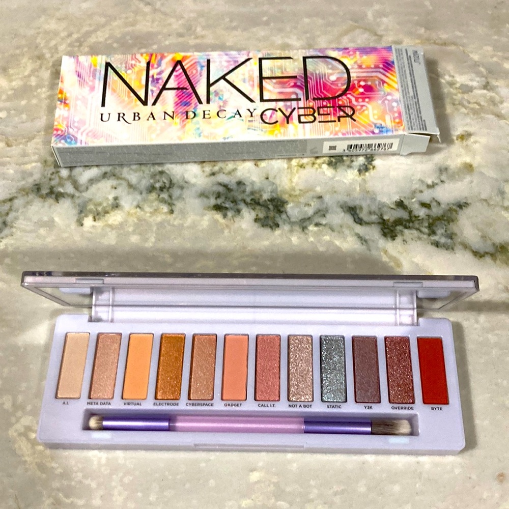 URBAN DECAY - NAKED CYBER EYESHADOW PALETTE